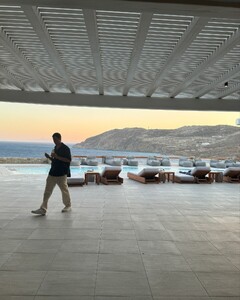 alix_earle posts 2024-08-05 03.40 C-Q6crSoBMg_5_8 453634603_1417253585580001_235731176283524424_n.jpg