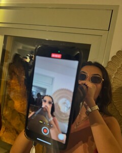 alix_earle posts 2024-08-09 02.45 C-bHV9zxssa_4_8 454285775_1527016854562445_7059445678426700881_n.jpg