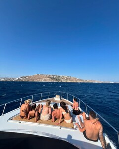 alix_earle posts 2024-08-09 02.45 C-bHV9zxssa_5_8 454593942_346572481853912_5317424845588136714_n.jpg