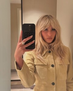 alix_earle posts 2024-09-17 03.23 C__mpgCRIPb_3_11 459495187_8533969549956456_1361687601492350384_n.jpg