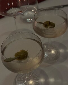 alix_earle posts 2024-10-01 00.08 DAjTg7xRrRf_4_12 461642961_400621686418883_6940802113986025328_n.jpg