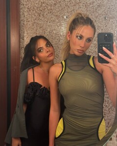 alix_earle posts 2024-10-04 03.28 DArYupLyN85_12_13 462009548_1208067216926750_8051965588619086087_n.jpg