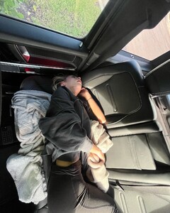 alix_earle posts 2024-10-23 05.23 DBchEBrRHBS_17_17 464265782_418652957721969_8404780945548028219_n.jpg