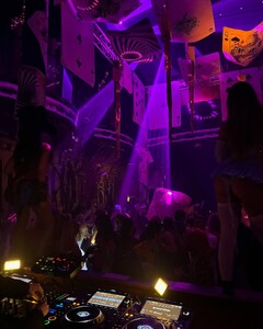 alix_earle posts 2024-10-28 06.01 DBpdZWSy1By_12_14 464556136_1094839115431223_1877118289060913274_n.jpg