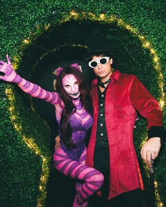 alix_earle posts 2024-10-28 06.01 DBpdZWSy1By_1_14 464921402_1059045942369902_2743393515220635229_n.jpg