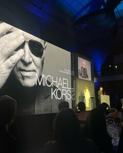 alix_earle posts 2024-10-31 05.05 DBxFTDoRldn_6_12 464999132_1224990312090857_4863431209134152217_n.jpg