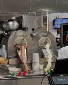 alix_earle posts 2024-12-01 02.39 DDApTovxY-W_14_16 468605624_1772016873336856_4239490654577229083_n.jpg