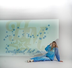 alix_earle posts 2024-12-04 03.59 DDIg2fcxsE7_1_7 469084297_573359698614300_3893635766486570014_n.jpg