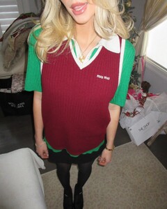 alix_earle posts 2024-12-27 01.22 DEDdIxER120_11_14 471441909_1107946513989204_7869631281219786651_n.jpg