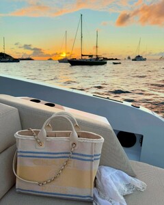 alix_earle posts 2025-01-08 07.14 DEi-7FfPANR_2_5 472996743_622433777012661_5275953384462075213_n.jpg