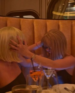 alix_earle posts 2025-01-20 02.17 DFBWc_5RFBv_15_15 474366347_18481932790029152_6824193587036520094_n.jpg