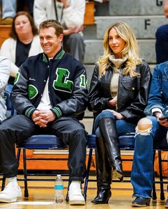 alix_earle posts 2025-01-26 05.17 DFRH2E7R4Dd_1_12 475159532_18482998864029152_451817479359552224_n.jpg