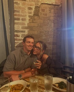 alix_earle posts 2025-02-09 05.34 DF1M94sRb9e_2_9 477389578_18485537815029152_2574997726832196626_n.jpg