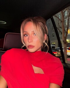 alix_earle posts 2025-02-13 22.49 DGBWhfBx2WD_3_5 478449147_18486373882029152_6755604977924584150_n.jpg