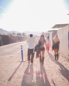 alix_earle posts 2025-04-16 03.30 DIe7LocROVd_6_18 491443372_18498963877029152_7224920113372641603_n.jpg