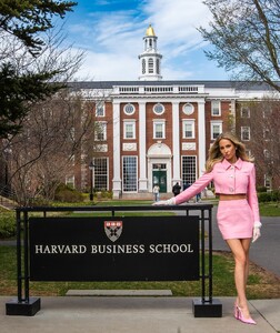 alix_earle posts 2025-04-17 00.03 DIhISQexPrW_5_6 491440302_18499138099029152_2037305531375062220_n.jpg