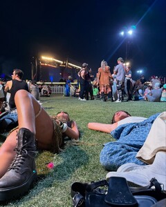 alix_earle posts 2025-04-28 06.45 DI-LCf3xW61_11_14 491444085_18501137056029152_5419076580659026211_n.jpg