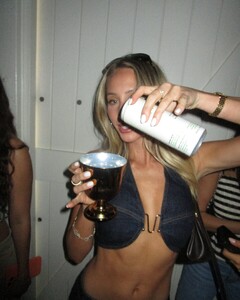 alix_earle posts 2025-05-27 00.44 DKIMzvhS7yA_9_18 501058006_18506506981029152_7583810854512586427_n.jpg