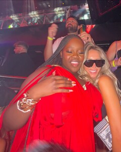 alix_earle posts 2025-06-04 05.21 DKdS3sgR8mS_15_17 503978119_18508261126029152_721344284989014980_n.jpg