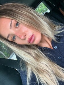 alix_earle posts 2025-06-14 04.12 DK26589RDiY_5_8 505129790_18510278482029152_4124082600447451454_n.jpg