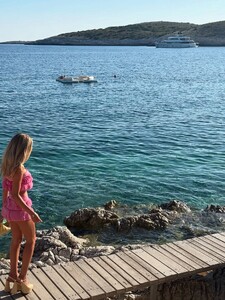 alix_earle posts 2025-06-29 20.24 DLfSEnzozVc_8_11 514608243_18513163099029152_7873919736957232018_n.jpg