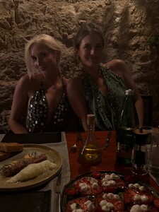 alix_earle posts 2025-06-30 01.30 DLf1GLdIj5Y_15_17 510452087_18513217759029152_6596302615949308445_n.jpg