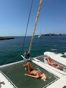 alix_earle posts 2025-06-30 01.30 DLf1GLdIj5Y_2_17 514608242_18513217603029152_6485586456535119580_n.jpg