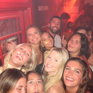 alix_earle posts 2025-06-30 01.30 DLf1GLdIj5Y_3_17 510836262_18513217621029152_3683143665050997339_n.jpg