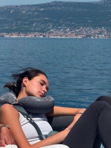 alix_earle posts 2025-06-30 01.30 DLf1GLdIj5Y_7_17 510915602_18513217672029152_61553781938065679_n.jpg