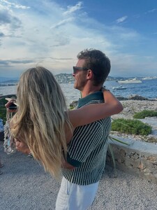 alix_earle posts 2025-07-09 22.27 DL5QEv5xAcY_6_17 518729594_18514986721029152_1843813273960278168_n.jpg