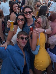 alix_earle posts 2025-07-17 04.49 DML9alJxmfW_15_18 519682869_18516287269029152_7163302012552735164_n.jpg