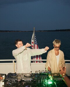 alix_earle tagged 2024-07-19 07.31 C9ljbFOMP3T_3_10 451987833_18454414396052463_8875067950585978335_n.jpg