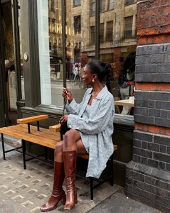 alix_earle tagged 2025-07-03 03.31 DLnxWHuhImG_4_8 514176839_18521757721022855_85007221726090922_n.jpg