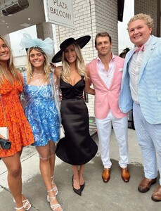 ashleyweis.3 posts 2025-05-04 19.27 DJO_CfNARKr_9_9 495172437_18406242160099175_7358673448837085236_n.jpg