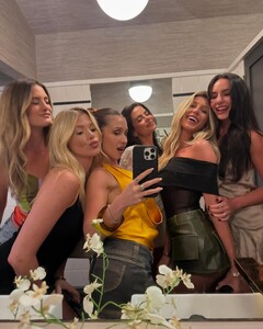 ashtin posts 2025-07-16 00.00 DMI3hLPpybl_2_8 521374173_18512916685029845_7560560882783949874_n.jpg