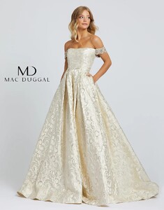 ballgowns-by-mac-duggal-67081h-348445.jpg