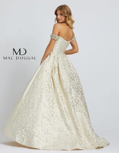 ballgowns-by-mac-duggal-67081h-903484.jpg