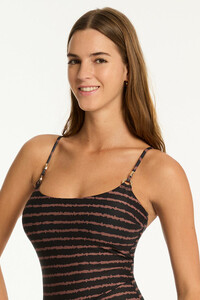 black-riptide-scoop-neck-one-piece_03.jpg