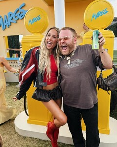 bran_flakezz posts 2025-04-14 00.09 DIZamthSAMK_2_20 491129651_18508851169005268_8036562739415780349_n.jpg