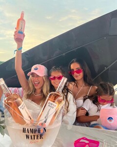 collegeblingbottles posts 2023-07-06 02.23 CuVG2J6P1kt_1_3 358104161_17984622134494401_7976029362118335950_n.jpg