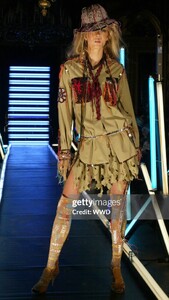 farska f02sathal-HC-20.jpg