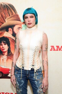 halsey-11.jpg