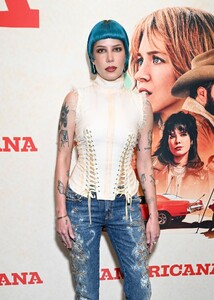 halsey-4.jpg