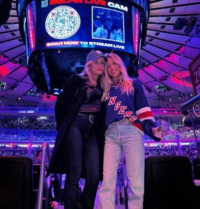 hotmess posts 2024-05-18 01.39 C7FR1JuvIYD_7_7 444505102_364386573296601_5328111306845396294_n.jpg