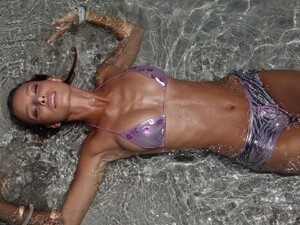 jaded_swim_1755282901672 (1).jpeg