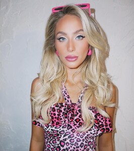 jojomartistry posts 2024-11-01 03.35 DBzf1rhuWYH_6_8 464893687_18429218821072535_7952152331284553184_n.jpg