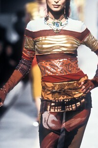 katiT s96jpGaultier-09b.jpg