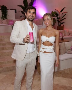 krescalera posts 2023-03-24 20.44 CqLSIAApZCj_5_7 329279369_613356876879759_1734298096876565046_n.jpg