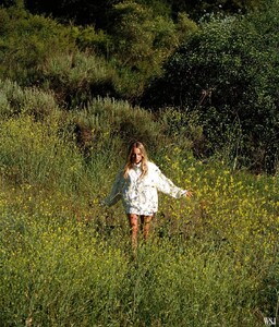 lilly_keys posts 2025-05-23 20.02 DJ_-JVWKA9z_7_7 499848388_18502701757057858_9213672316908046876_n.jpg