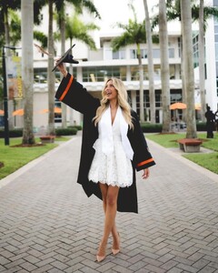 miamiherbert_ug posts 2023-06-29 21.11 CuFGau7upmb_3_8 357192134_18194439823261092_8806489000846727272_n.jpg